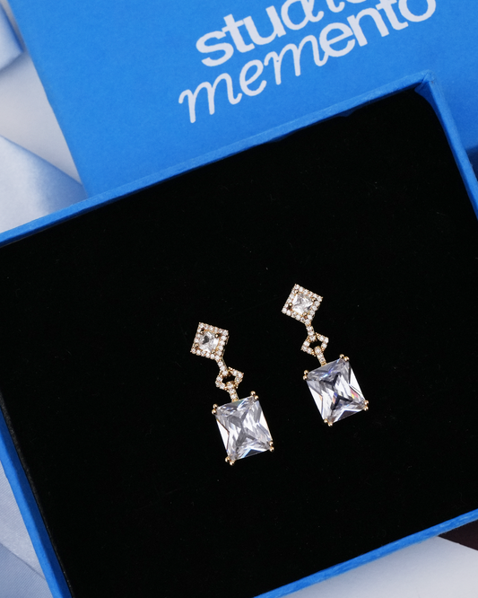 Luna sparkling Square Earrings